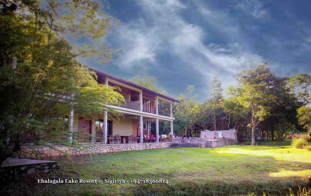 Ehalagala Lake Resort Sigiriya Exterior photo